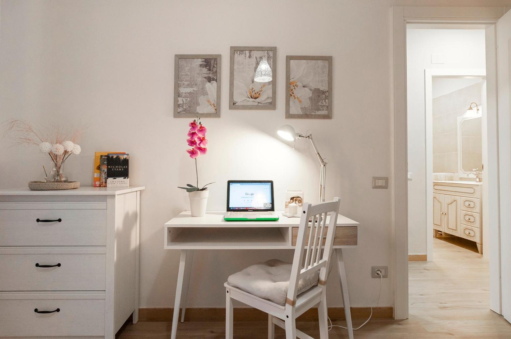Elegant Comfy Three-rooms In Eur With Parking