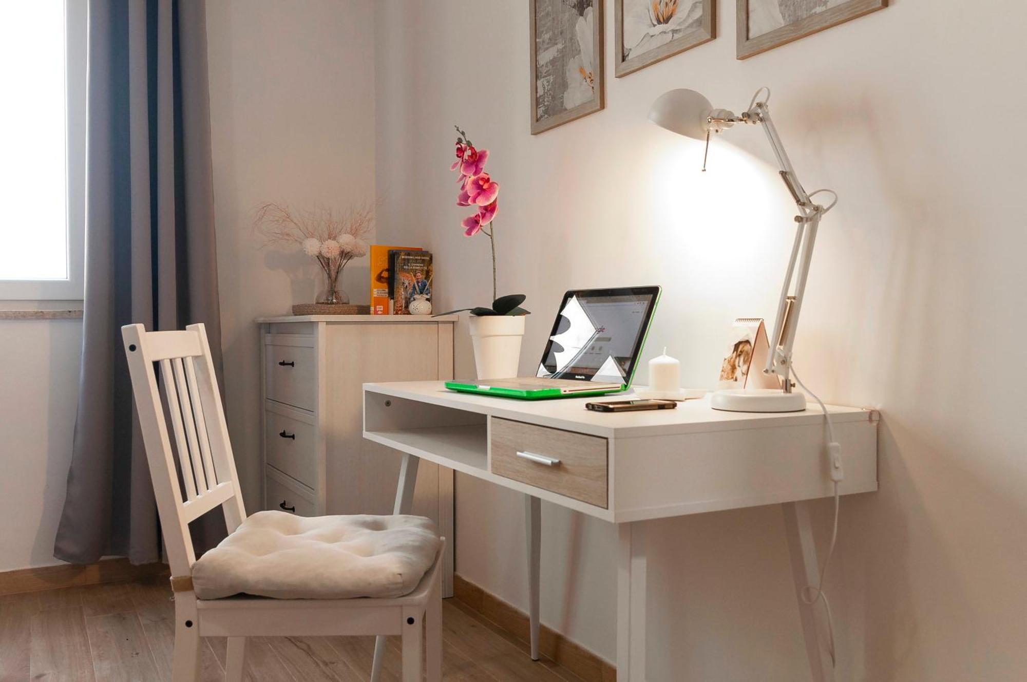 Apartment Elegant Comfy Three-rooms In Eur With Parking