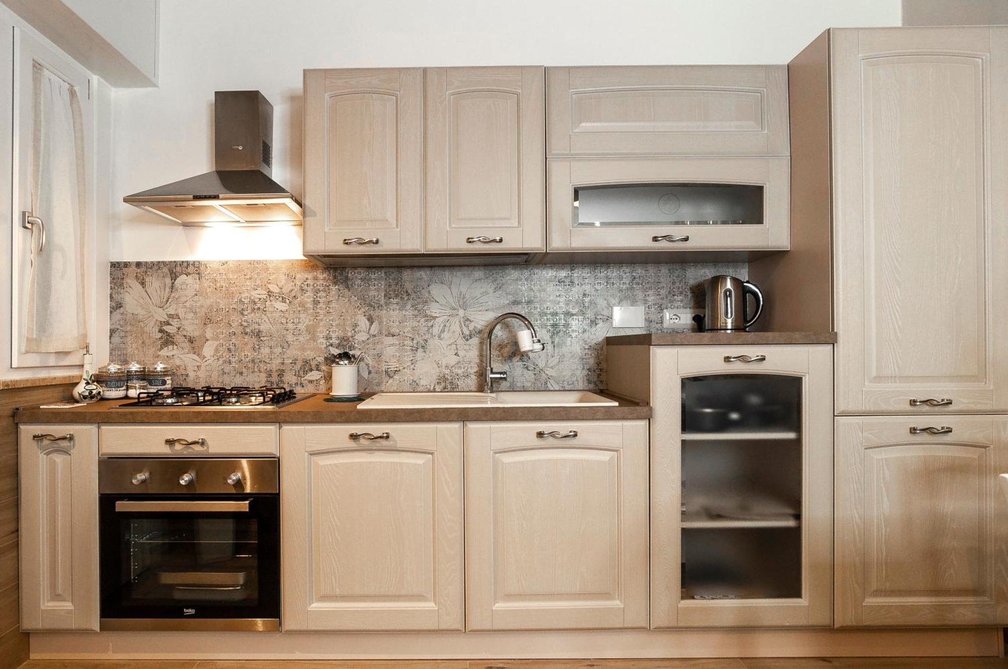 Elegant Comfy Three-rooms In Eur With Parking Apartment